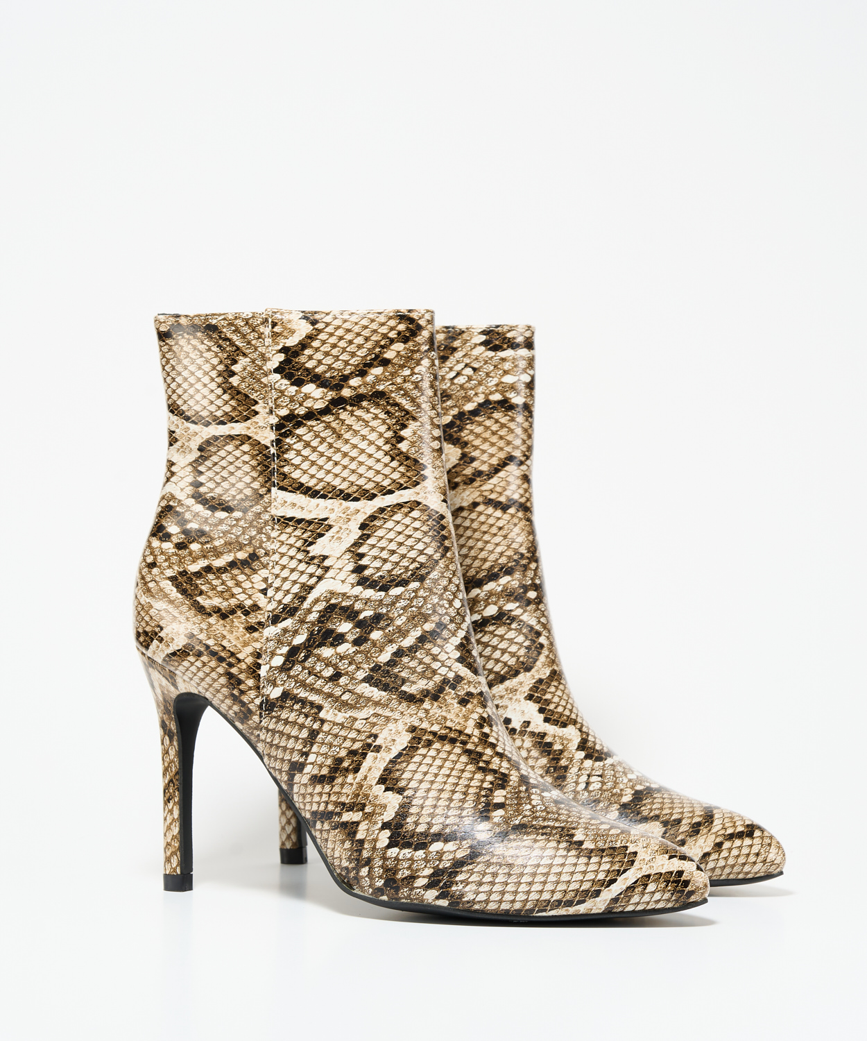 Botín tacón fino image number null